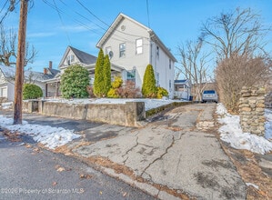 Building Photo - 107 2nd St