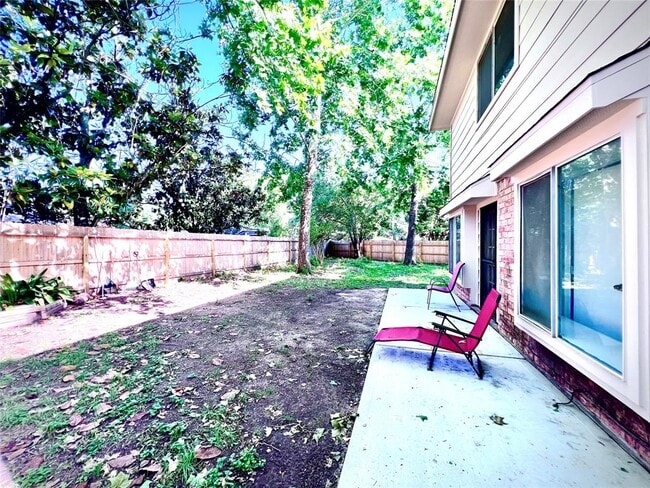 Building Photo - 1927 Brushy Creek Dr