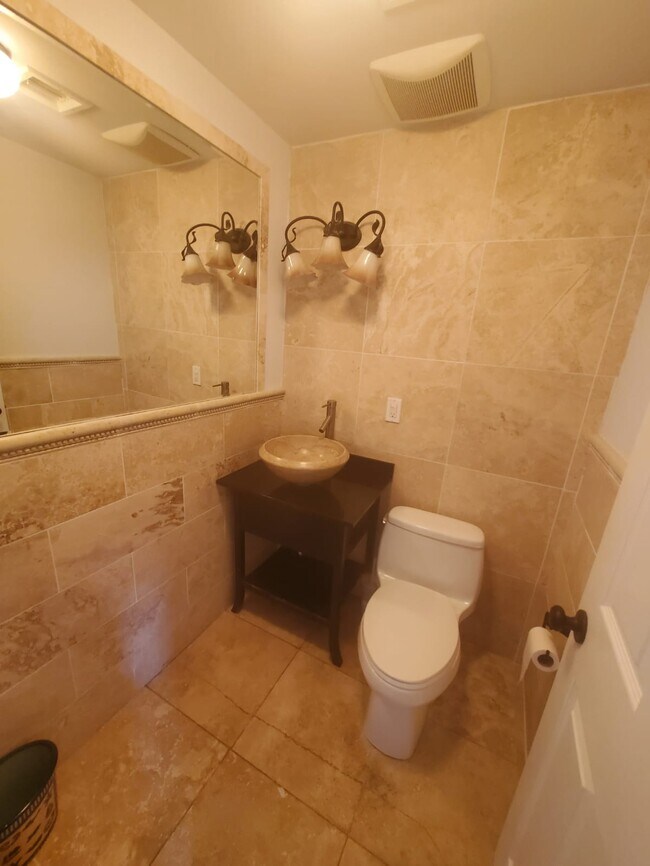1ST FLOOR HALF BATHROOM - 1834 Brandywine St