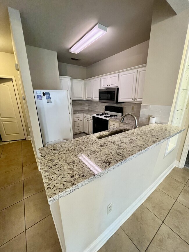 Building Photo - 5145 Nicholson Dr