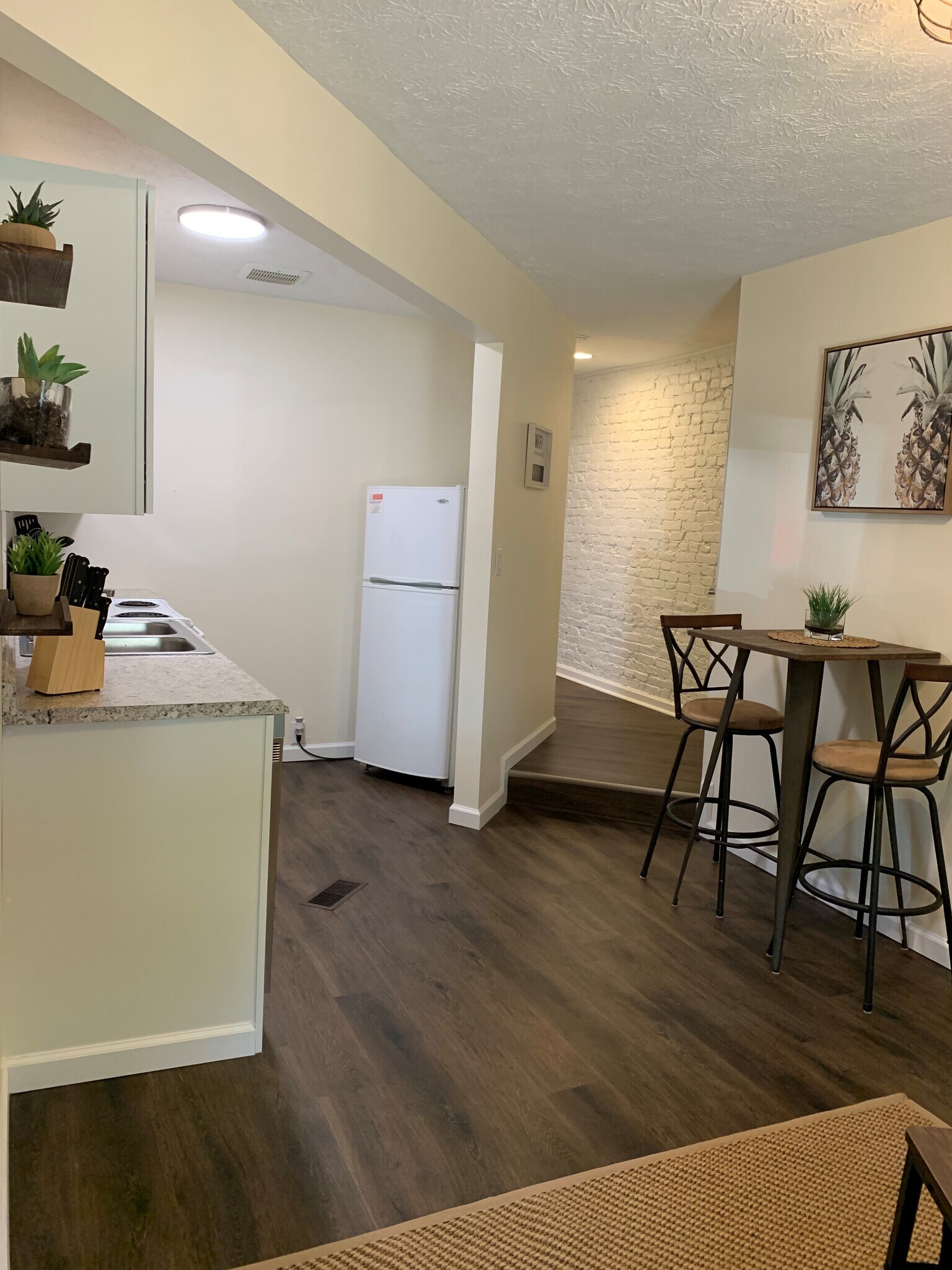 Kitchen - 1619 Mansfield St