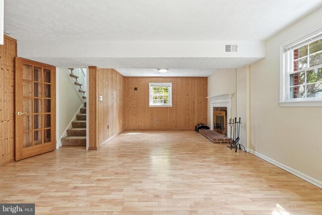 Building Photo - 8031 Sleepy View Ln