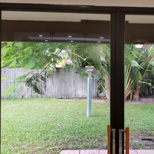 Building Photo - 541 NE 47th St