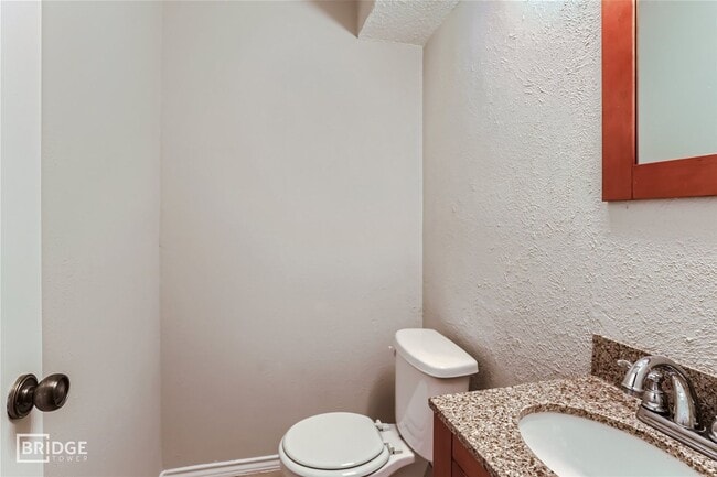 Building Photo - 303 Trailridge Dr