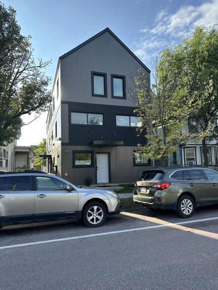 Building Photo - 180 N Winooski Ave