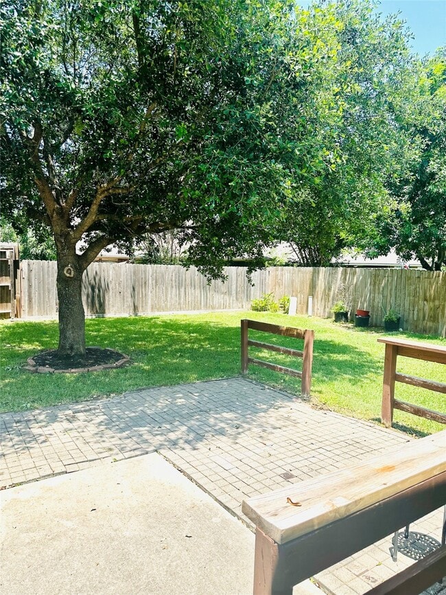 Building Photo - 25330 Barmby Dr