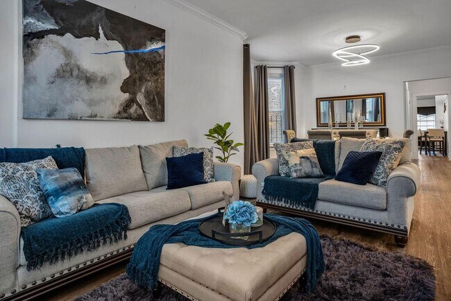 Primary Photo - 3636 N Racine Ave