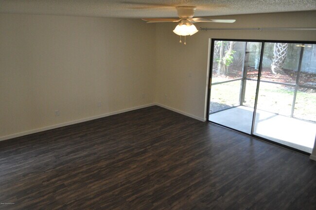 Building Photo - 165 Seawind Dr