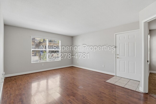Building Photo - SW!! First floor unit with Balcony!! Gated!! Clubhouse!!  Community pool!! Spa!! Exercise Room!! ...