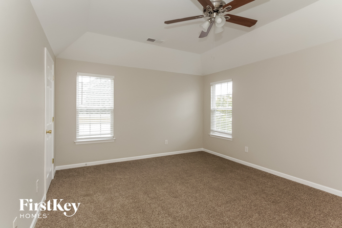 Building Photo - 4329 Canipe Dr