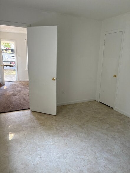 Building Photo - 1540 Standridge St