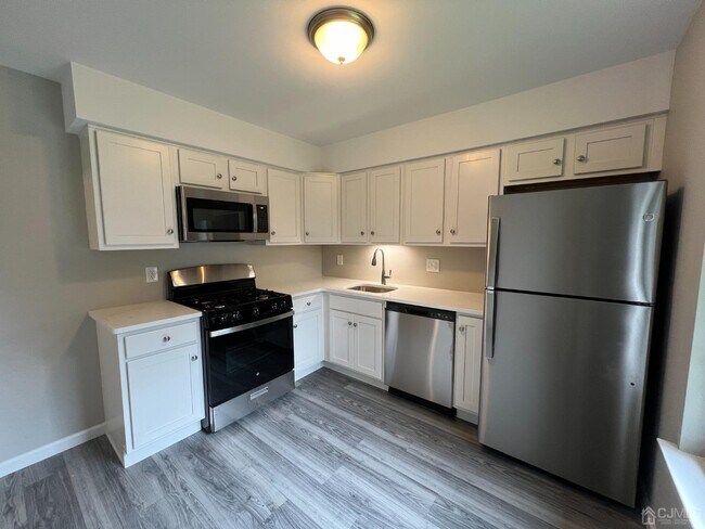 Building Photo - 18 Foxhall
