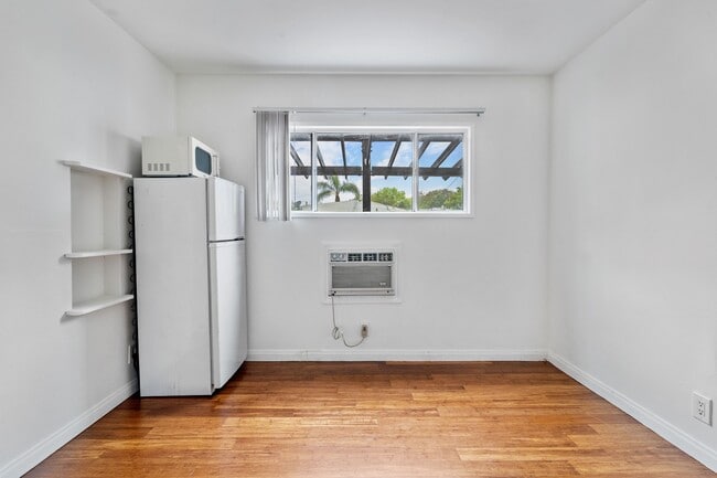 Building Photo - 1724 Abbot Kinney Blvd