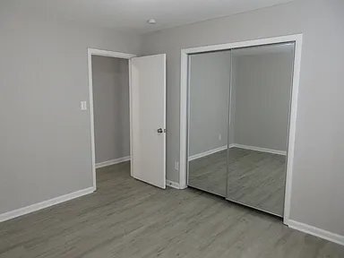 Building Photo - 547 Bellehurst Dr