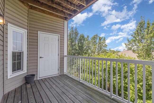 Building Photo - 961 Mistflower Ln