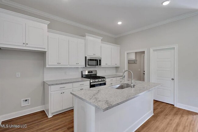 Building Photo - 253 Chartleigh Cir