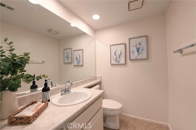 Building Photo - 26405 Mountain Grove Cir