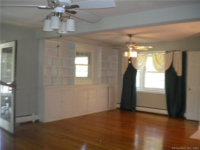 Building Photo - 212 E Rutland Rd