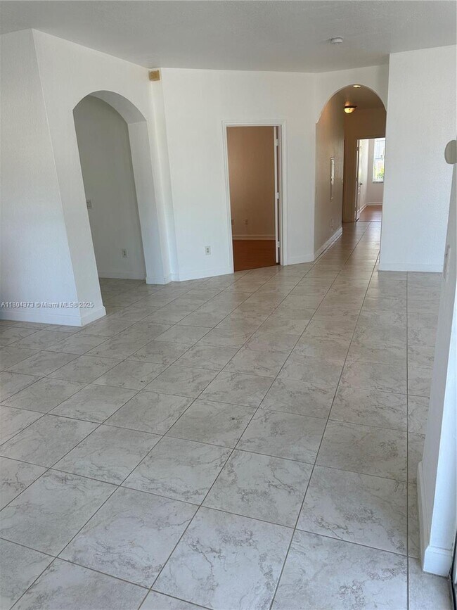 Building Photo - 4311 SW 160th Ave