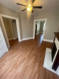 Building Photo - MOVE IN SPECIAL! Huge One Bed in Tower Gro...