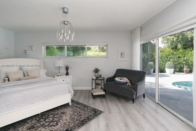 Building Photo - 1110 NE 100th St