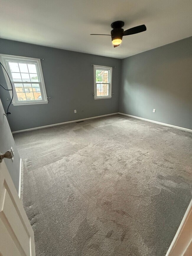 Building Photo - 2 Bed / 1.5 Bath Doylestown Townhome