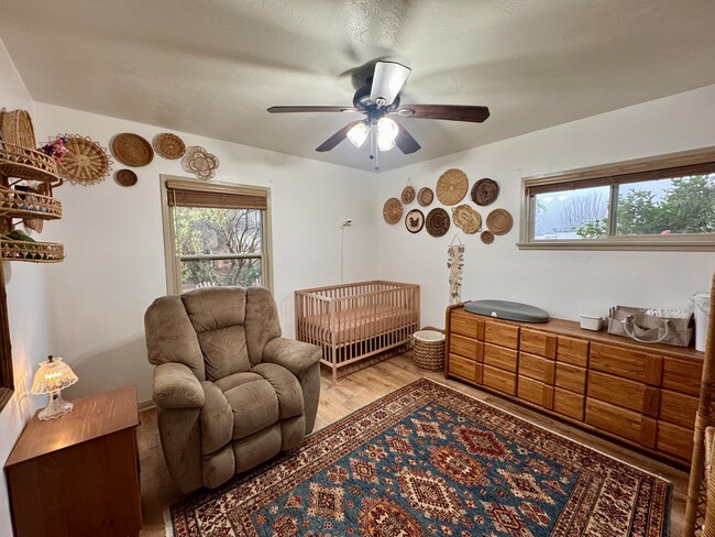 Building Photo - 221 Sage Rd