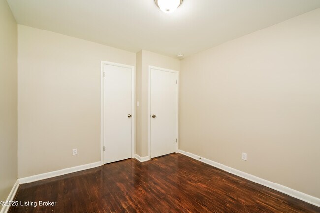 Building Photo - 4401 Charlotte Ann Dr