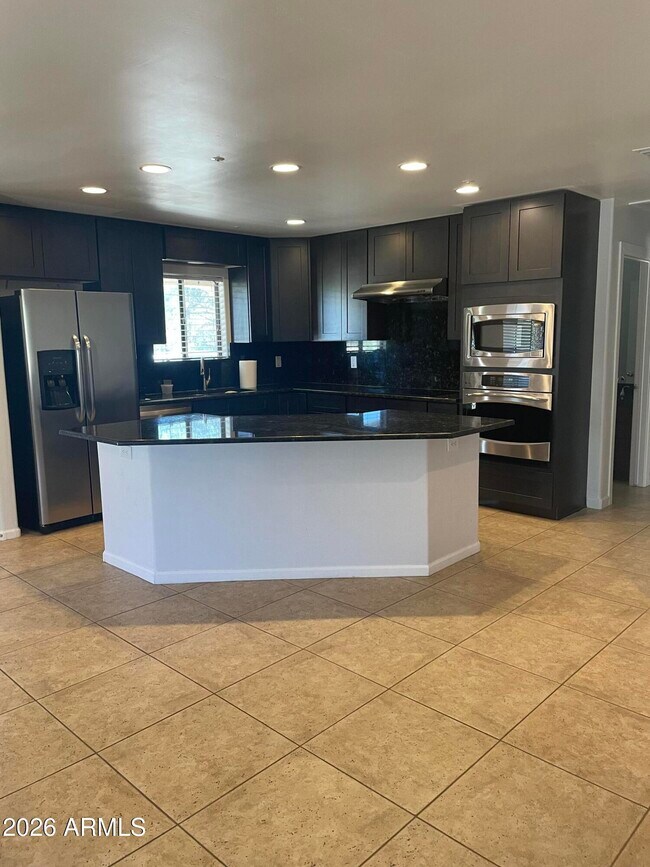 Building Photo - 26960 N 61st St