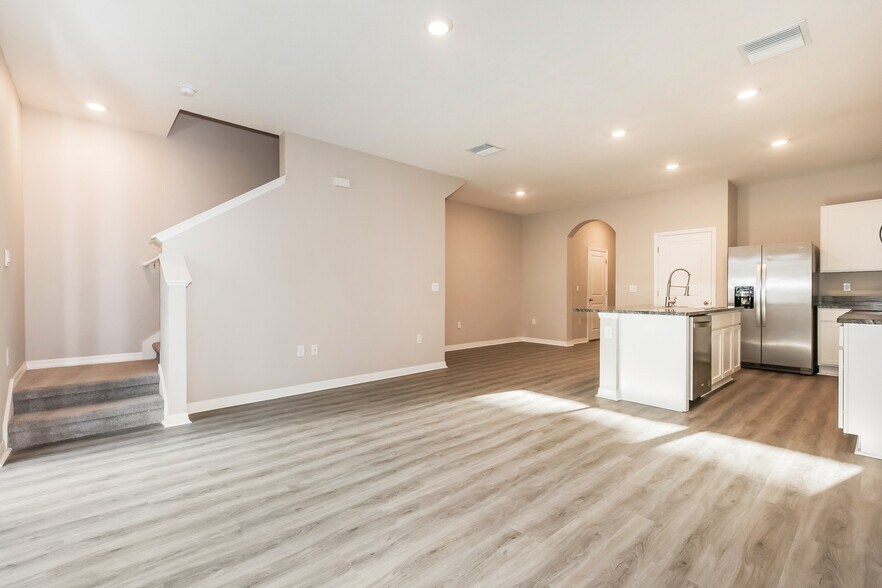 Building Photo - 2894 Peony Pr Ln