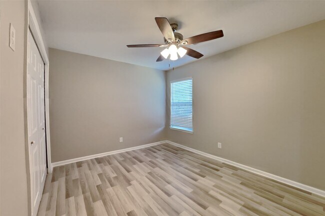 Building Photo - 18502 Fair Grange Ln