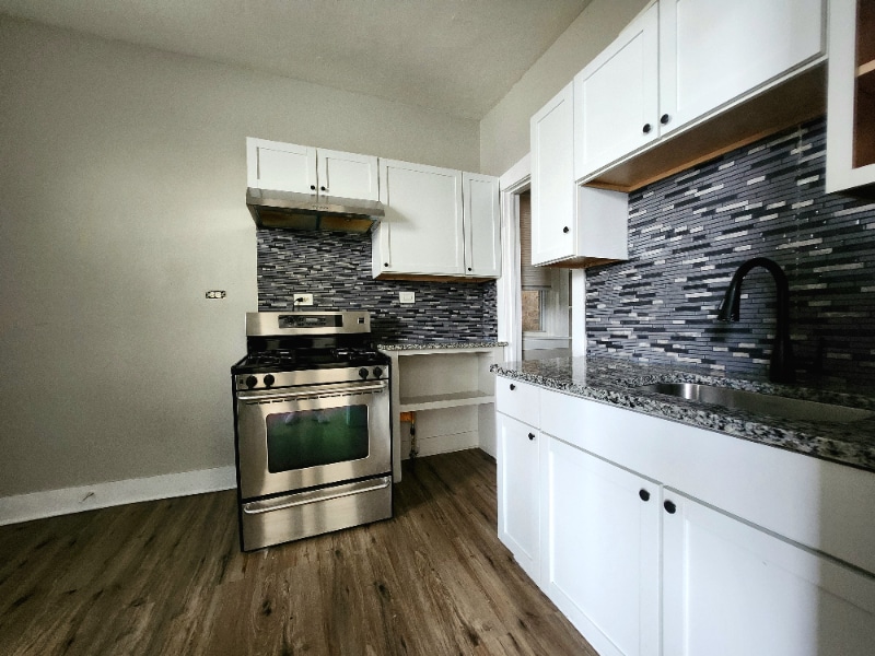 Building Photo - 7850 S Burnham Ave