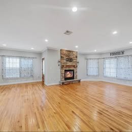 Building Photo - 123 E Margin Rd