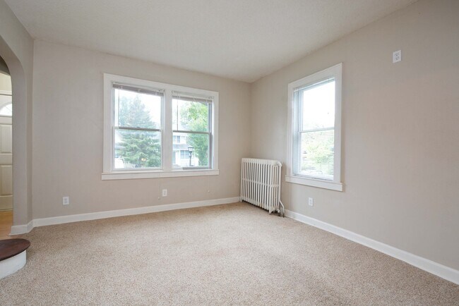 Building Photo - 3 Bed 1.5 Bath Single Family Home in St. Pau