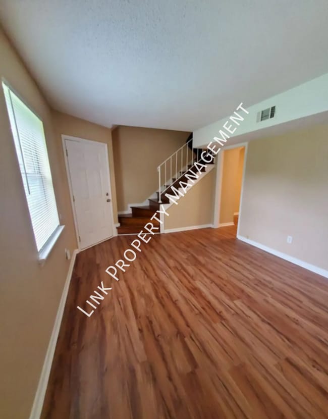 Building Photo - 4911B  Marylin