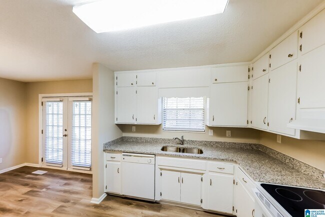 Building Photo - 2813 Sayers Rd