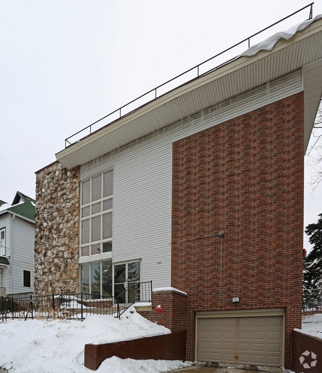 Building Photo - Howell Apartments