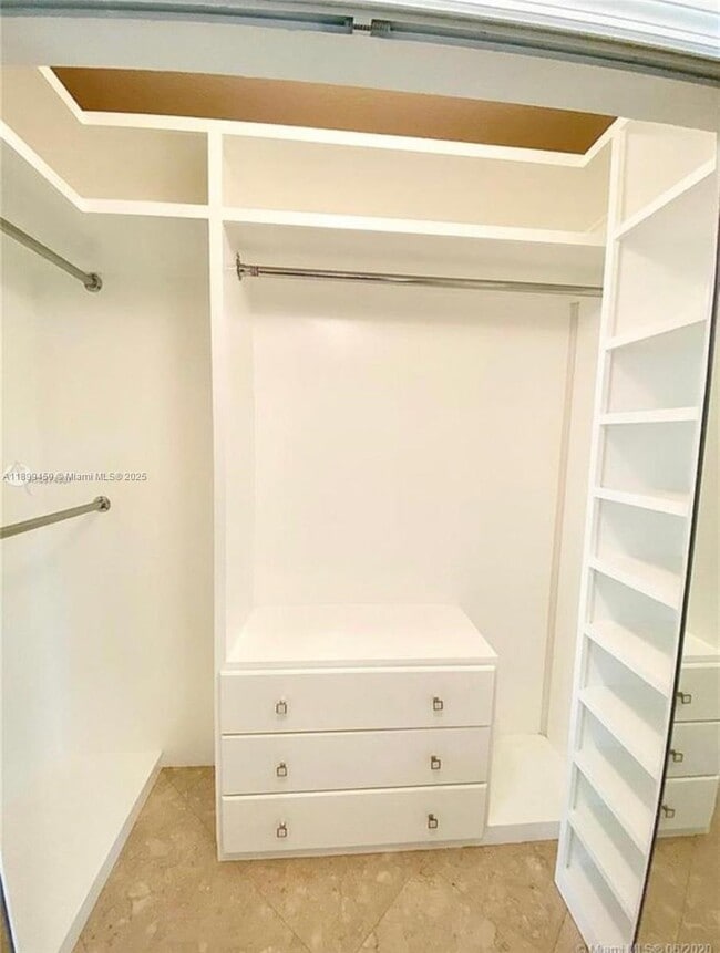 Building Photo - 11350 NW 82nd Terrace