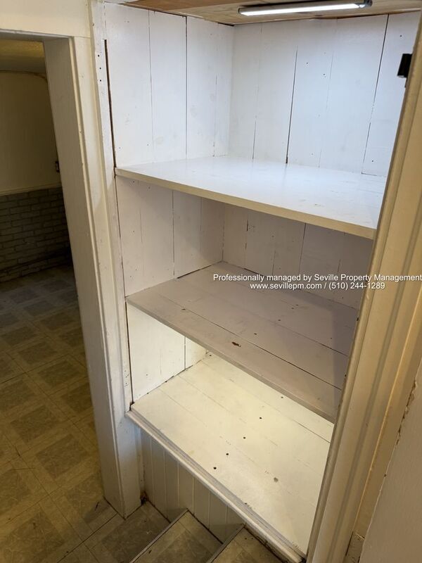 Building Photo - 2951 Madera Ave