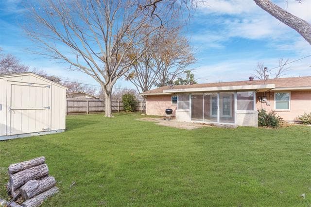 Building Photo - 831 Warren Way