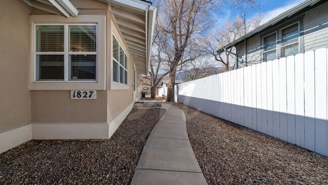 Building Photo - 1827 W Kiowa St