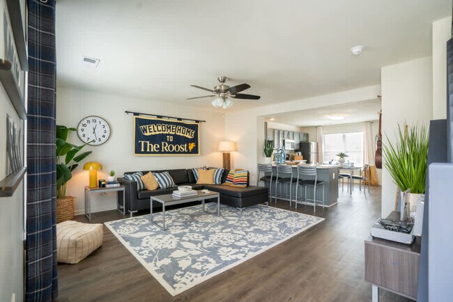 Building Photo - 1051 Southern Dr