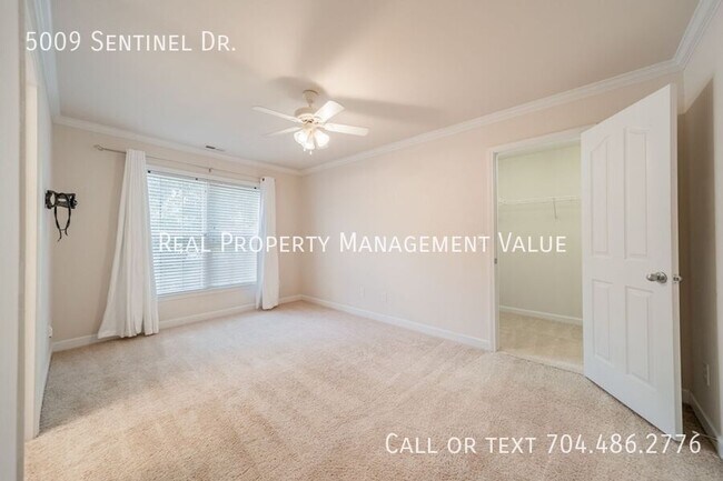 Building Photo - 5009 Sentinel Dr