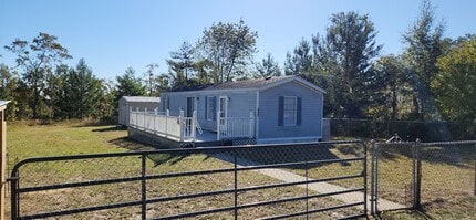 Building Photo - 246 Paxon St