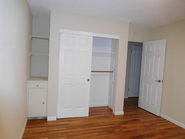 Building Photo - UNR friendly 3 Bedroom , 2 Bath close to campus