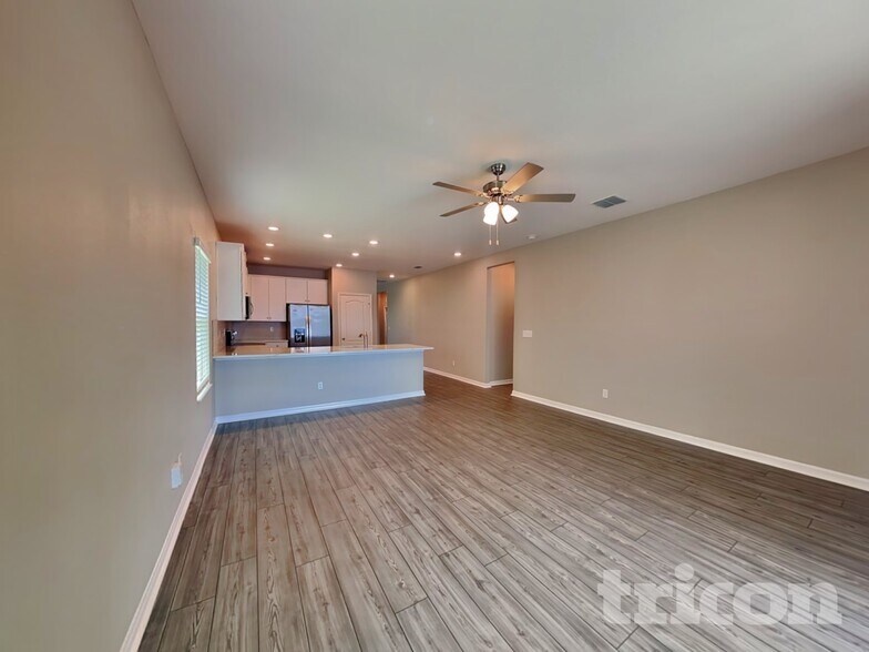 Building Photo - 523 Falcon Ridge Rd