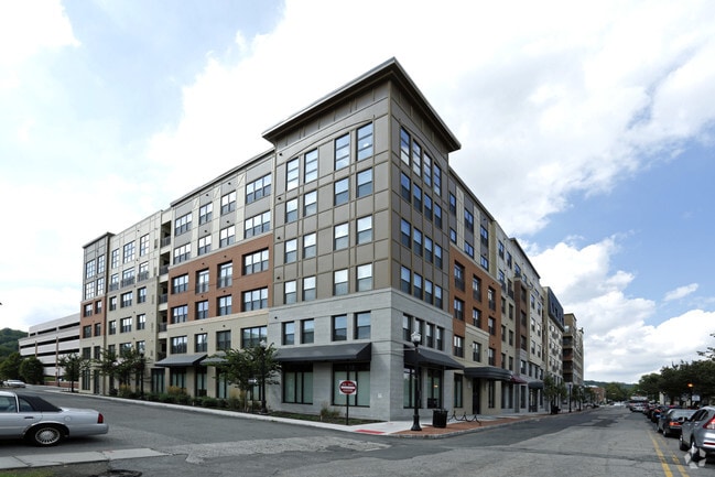 Building Photo - Valley and Bloom