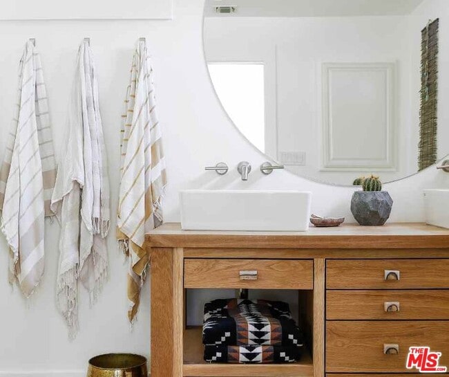 Building Photo - 30606 La Sonora Dr