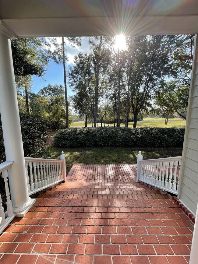 Building Photo - Avialable now!! 2 Bedroom, 2 Bath Cottage ...