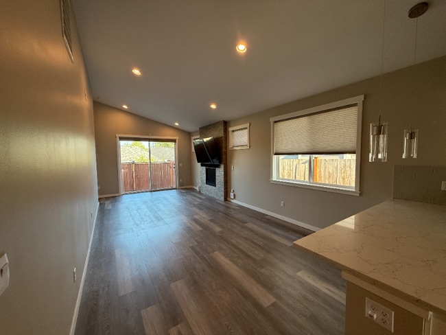 Building Photo - 17749 26th Dr NE